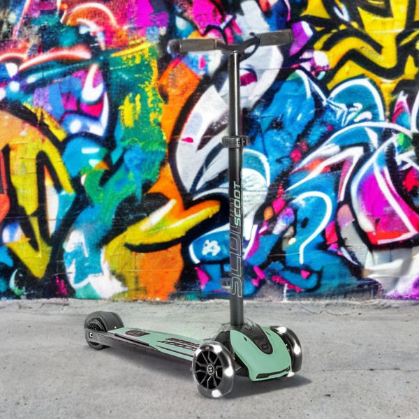 Scoot & Ride Highwaykick 5 LED|Forest